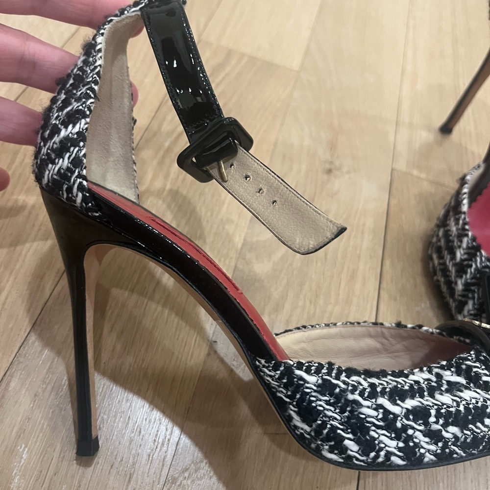 ✨Carolina Herrera Black and White Tweed Women's Heels - Picture 6 of 9